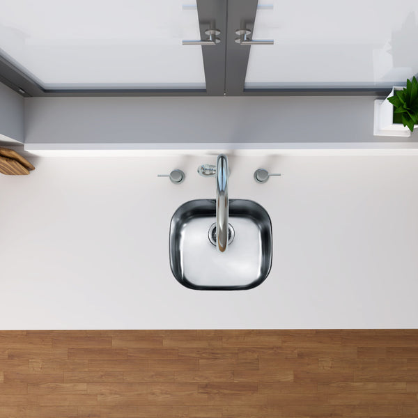 Spacious single bowl design